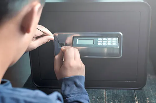 Tresoröffnung Dresden